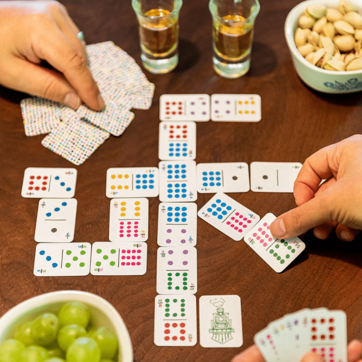Hv_Playing Dominoes